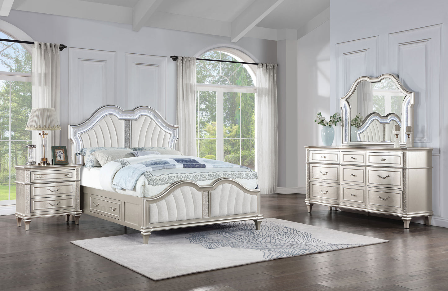 Evangeline 4-piece Eastern King Bedroom Set Silver Oak